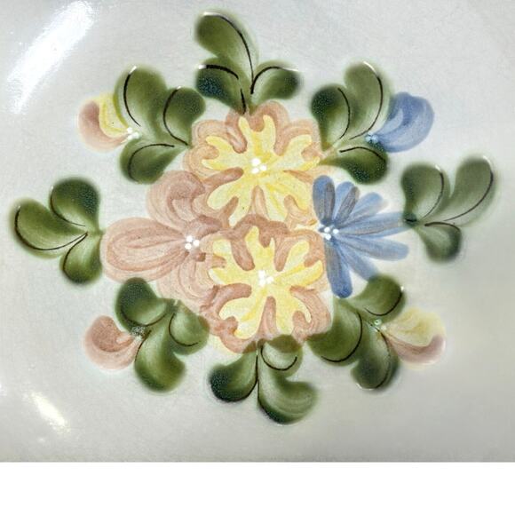 Louisville Stoneware Retired Yellow Country Flower 11" Salad/Serving Bowl-Rare! - Picture 4 of 7